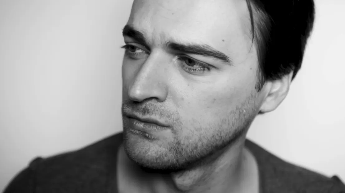Unlined cast portrait
